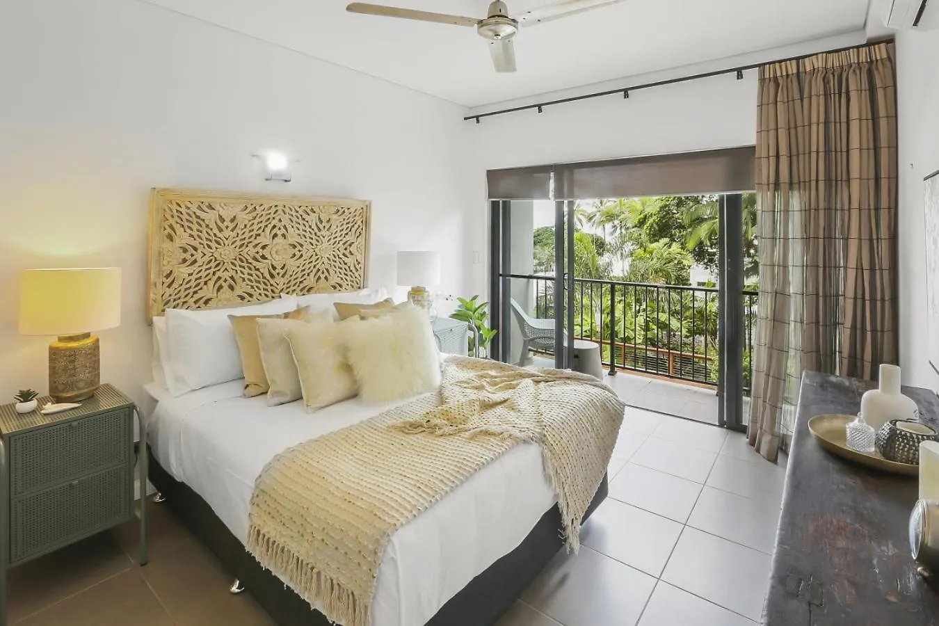 Ocean Horizons With Coral Sea Views Apartment Trinity Beach