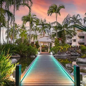 Coral Sands Beachfront Aparthotel